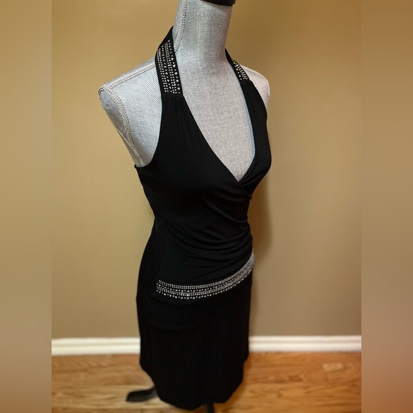 Le Chateau Dress - Picture 5 of 12